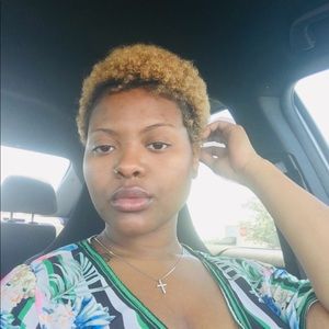 Meet your Posher, Kyla